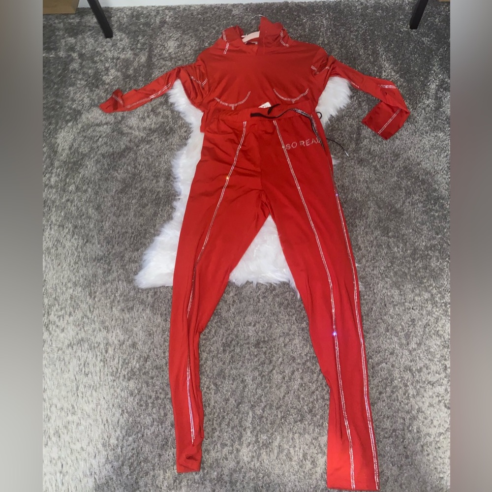 Shop So Real (Gsuwoo) “Figure 8 Set”
